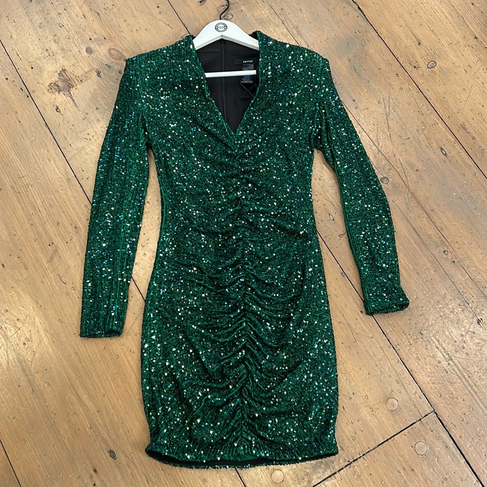V neck  green sequin long sleeve dress